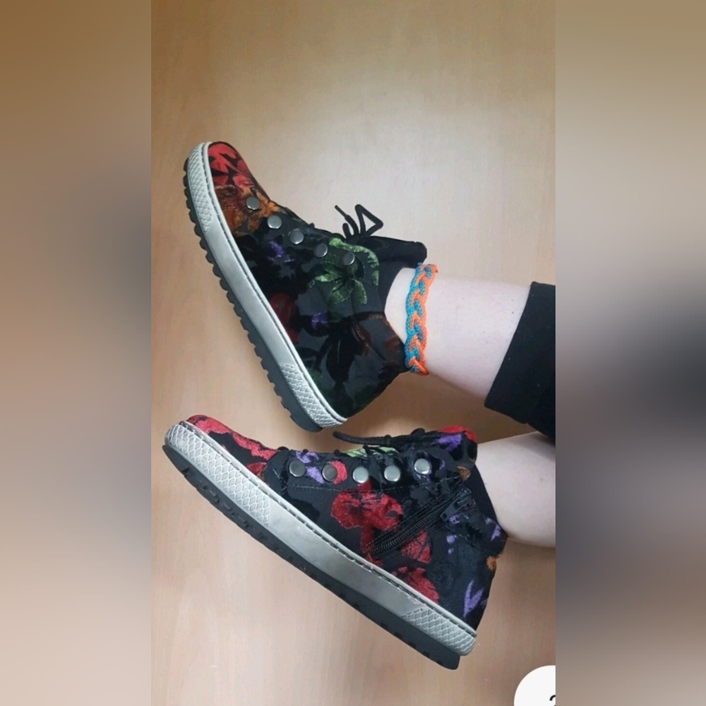 Gabor velvet trainers limited edition
